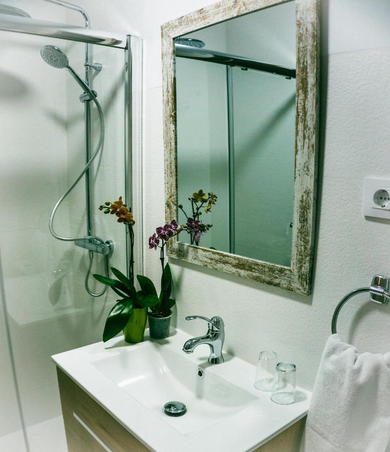 El Aprisco, Con Piscina Climatizada En Hueva-Guadalajara Villa Kültér fotó