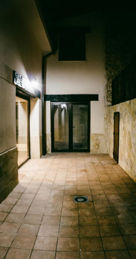 El Aprisco, Con Piscina Climatizada En Hueva-Guadalajara Villa Kültér fotó